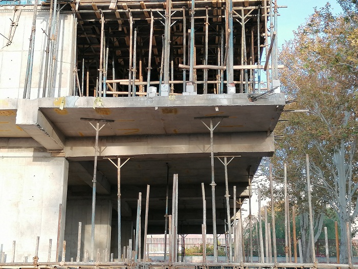 پروژه ویلای بزرگ کرمان سراسیاب شش با سقف پیش تنیده و کنسول های 5 متری و شش متری 1