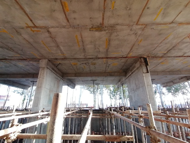 پروژه ویلای بزرگ کرمان سراسیاب شش با سقف پیش تنیده و کنسول های 5 متری و شش متری 2